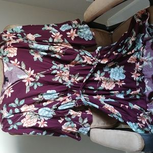 Torrid blouse size 1, floral on wine
